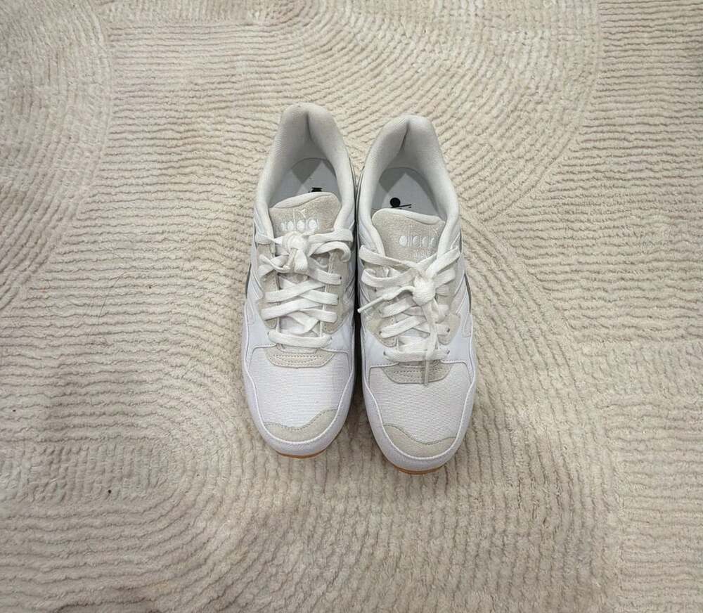 Diadora N9002 Size 8.5 White Grey Gum Sneakers